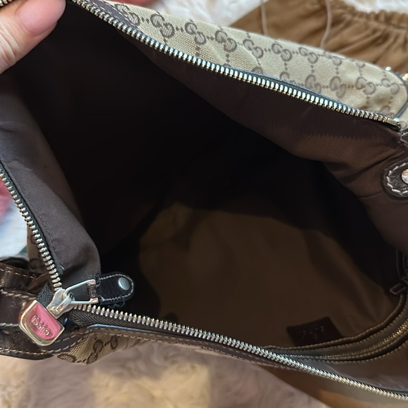 🎄Gucci Hobo - Picture 2 of 7